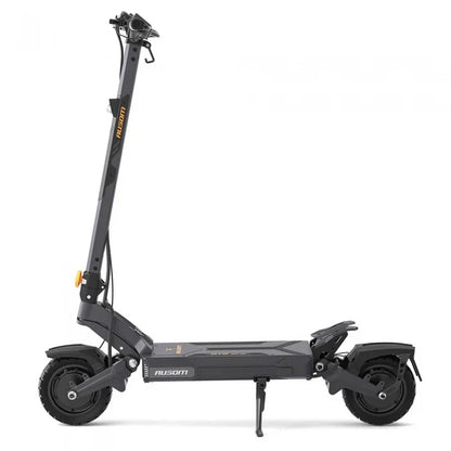 Składana hulajnoga elektryczna Ausom DT2 Pro, 2*1100W, 68km/h, bateria 52V 23,4Ah, wykorzystuje technologię podwozia lotniczego - Dostawca